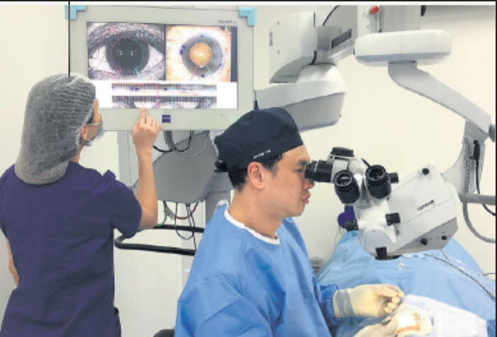 cataract surgery Singapore